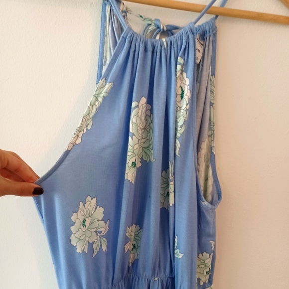 ⚡SALE⚡Light Blue & White Floral Knee Length Halter Neck Dress from Old Navy - Picture 3 of 11